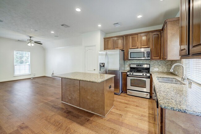 Photo - 1901 Fletcher St