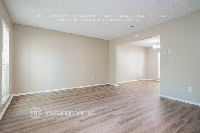 Photo - 3921 Willow Run Dr