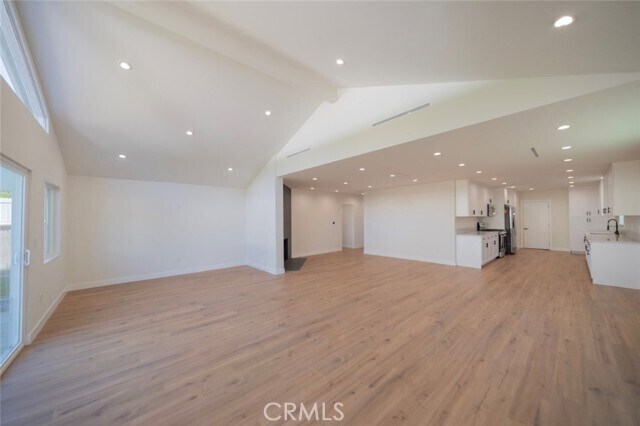 Photo - 14727 Leadwell St