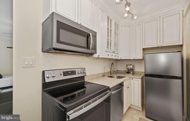 Photo - 3051 Idaho Ave NW Unidad 314