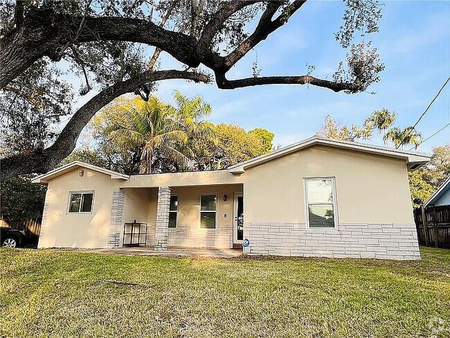 Building Photo - 4540 SW 26th Ter Rental