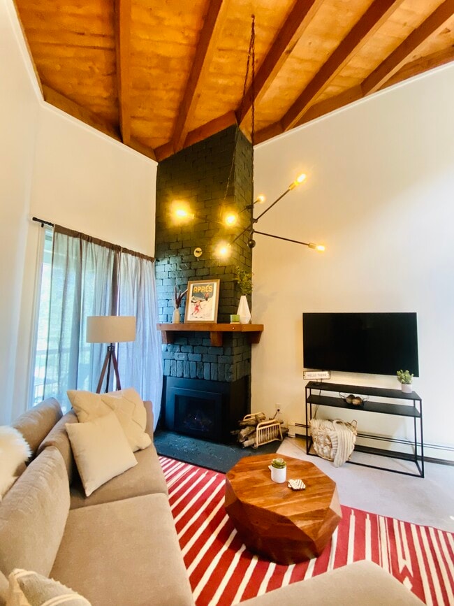 Photo - 2300 Lodge Pole Cir Unidad 306 - Building C