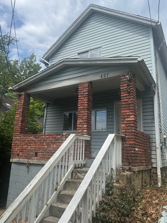 Building Photo - 421 High St