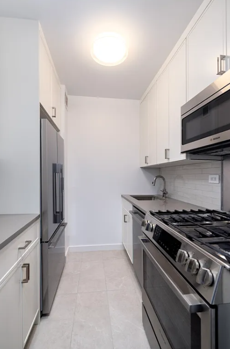 Photo - 280 W 81st St Unidad 1412 Rental