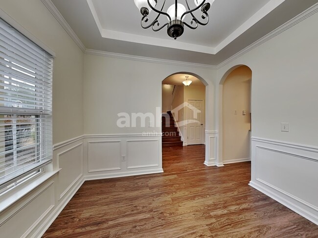 Photo - 488 Lincolnwood Ln