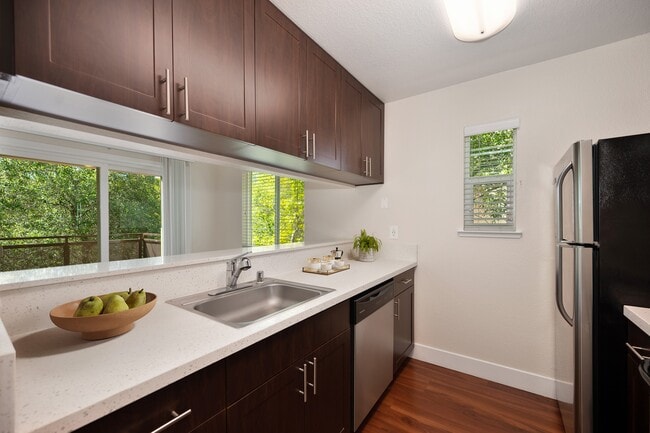 Chardonnay Kitchen