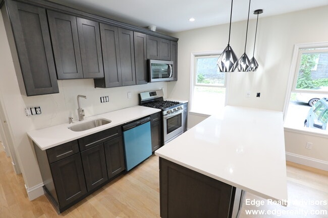 Photo - 44 Union St Unit 1