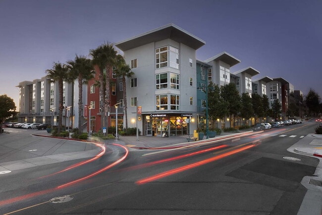 Photo - Avenue 64 Apartments