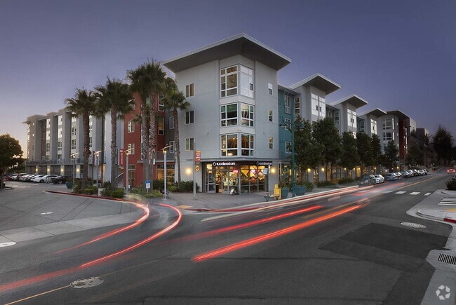 Building Photo - Avenue 64 Rental