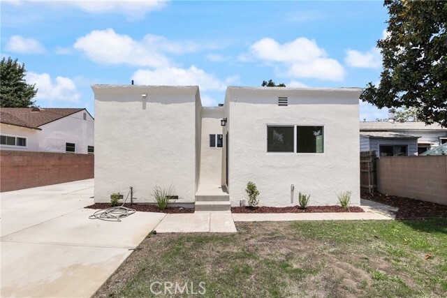 Photo - 11210 Oak St