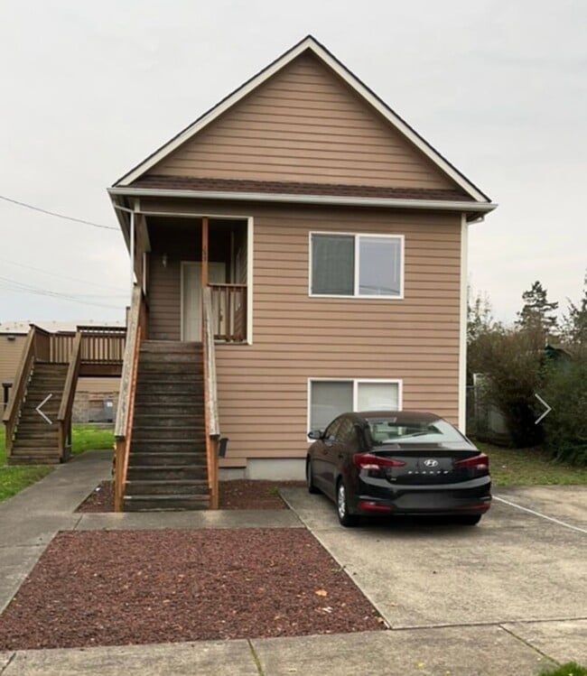 Building Photo - 145 N 13th St Unit 1