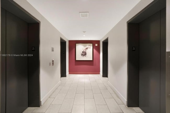 55 SE 6th St Unit 2105