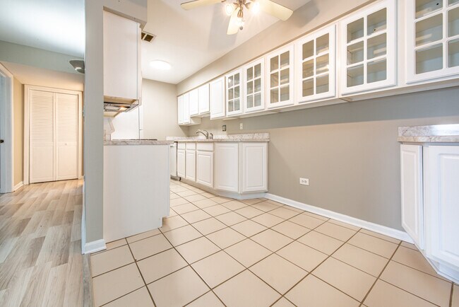 Photo - 1505 N Windsor Dr Unidad 206 Rental