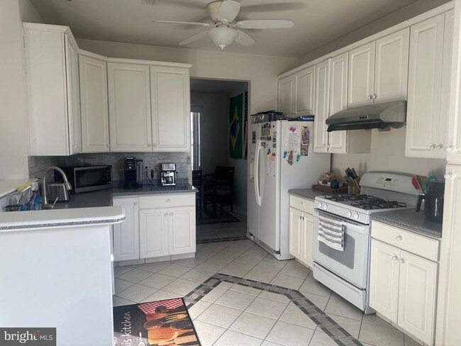 Photo - 19 Eldridge Dr