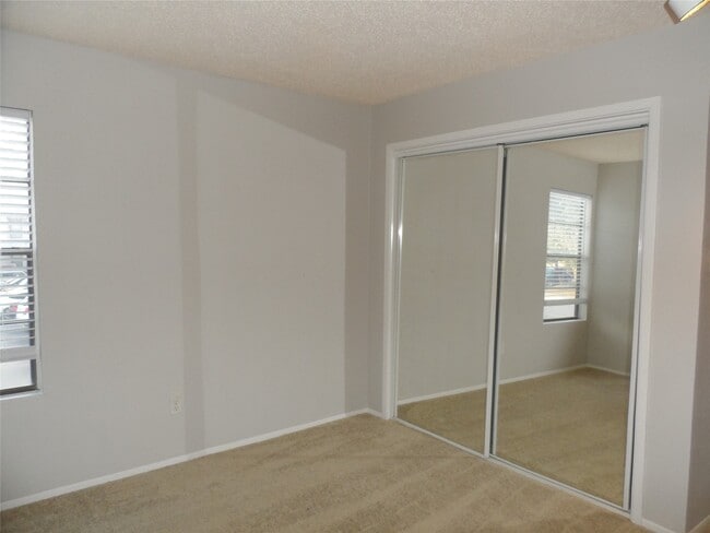 Building Photo - 12900 Walden Rd