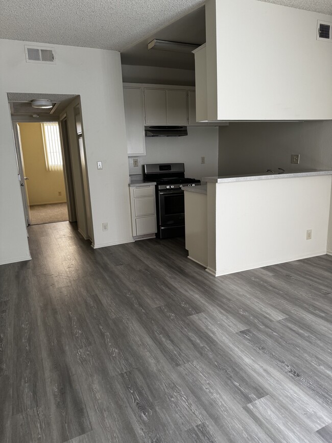 Photo - Pavillion Apartments