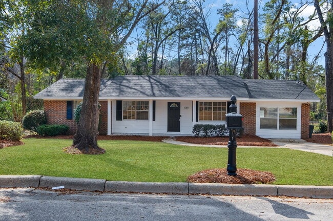 Photo - Freshly Remodeled 4 Bedroom 2 Bathroom Single Family Home.