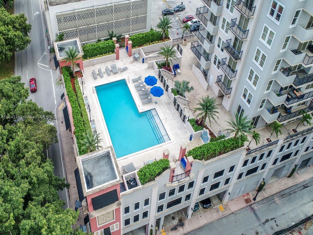 Photo - 4100 Salzedo St