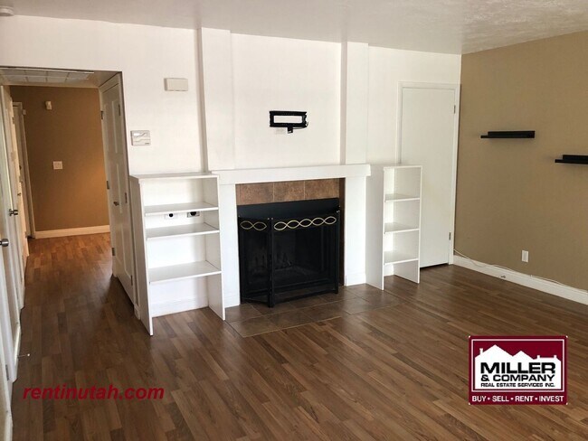 Photo - Beautiful Murray 2 Bedroom Townhouse For Rent!!