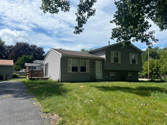 Building Photo - 10073 W Crissy Ave Rental