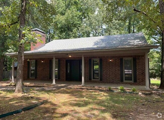 Building Photo - Maumelle Luxury Riverland Home