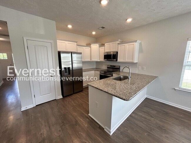 Photo - 212 Ansley Wy