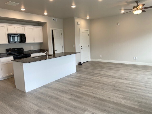 Photo - 362 S 1100 W St