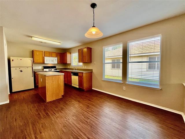 Photo - 2200 Lookout Ln