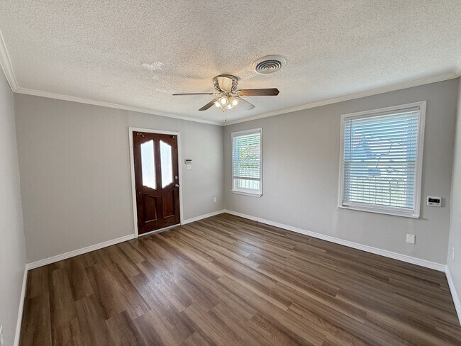 Photo - 911 Central Ave Unidad A