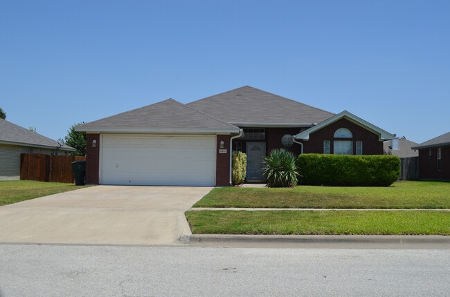 Building Photo - Adorable cottage home in Killeen !