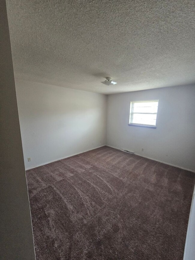 Photo - 4300-4302 Santa Barbara Dr-4302 Santa Barbara Dr Unit 4302 Santa Barbara Dr