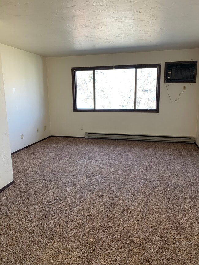 Western Ave Apartments