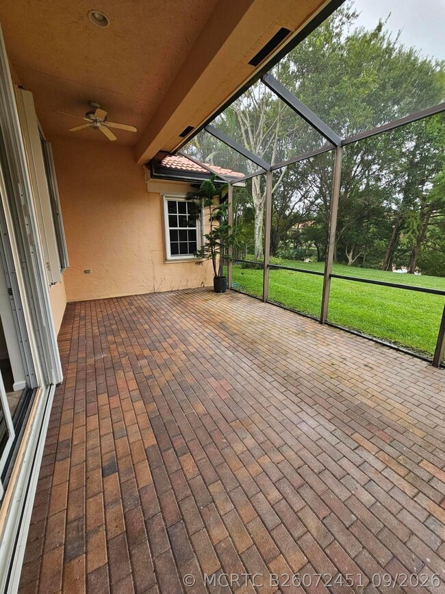 Photo - 121 Palmfield Way