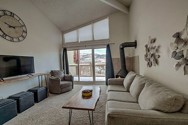 Photo - Furnished 2 Bed Plus Loft in Silver Queen East