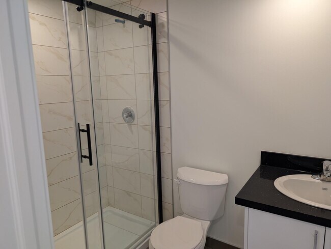 Photo - Newly built beautiful bachelor apartment for rent Unité 1