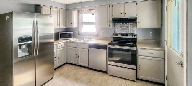 Photo - 2 + Bedroom, 3-level Townhouse on Amherst ...