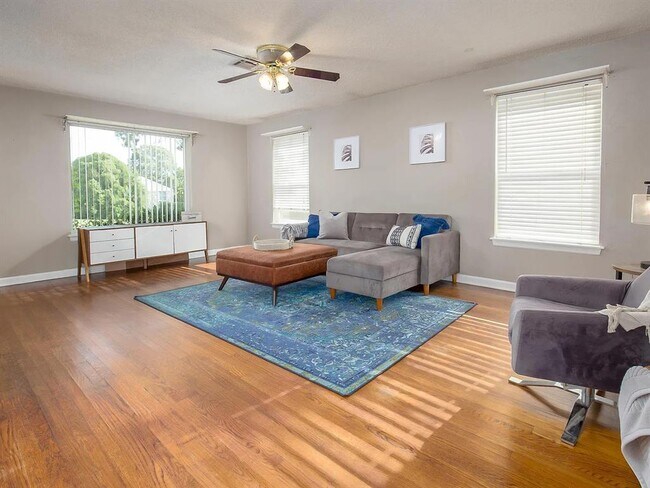 2804 NW 46th St