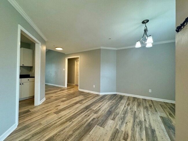 Photo - Kings Grant Condos