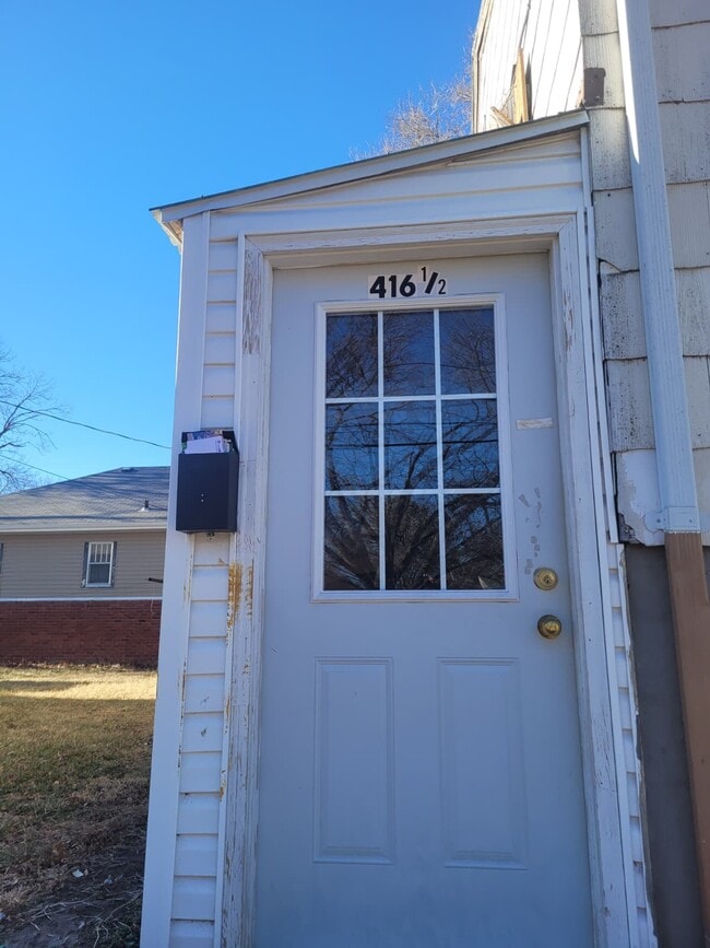 Building Photo - 1 NE-2