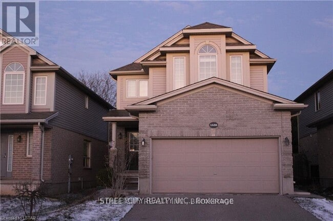 Photo - 1486 Mickleborough Dr