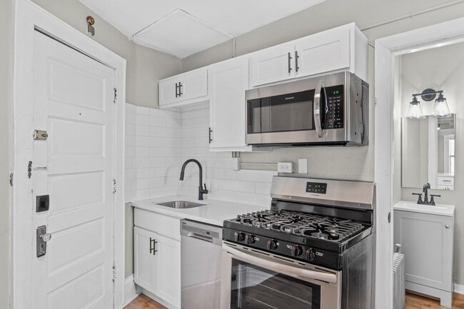 1216 Williamson St Unit 2