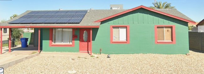 Building Photo - Centrally Located In Phoenix