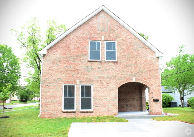 Building Photo - 3349 Lakeside Pl Rental