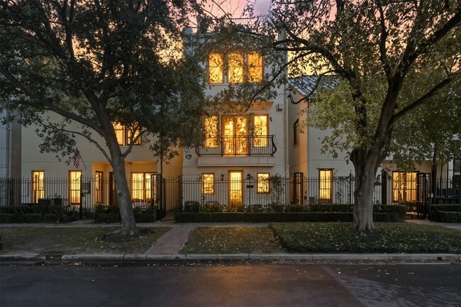Building Photo - 1408 Rosedale St