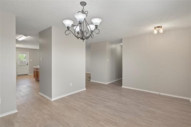 Photo - 605 Hanceville Way