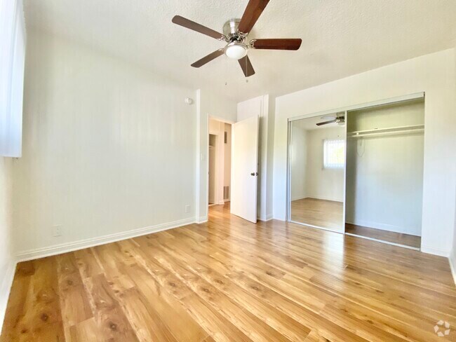 Building Photo - 1321 N Harvard Blvd Unit 5 Rental