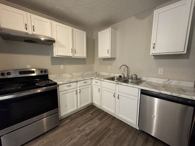 Photo - Far Eastside 4 Bedroom 2 Bath