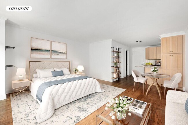 Photo - 201 E 25th St