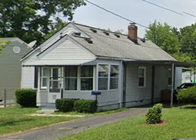 Building Photo - 1015 Camden Ave