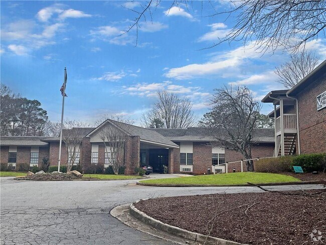 Building Photo - 475 Mount Vernon Hwy NE Unit C230 Rental